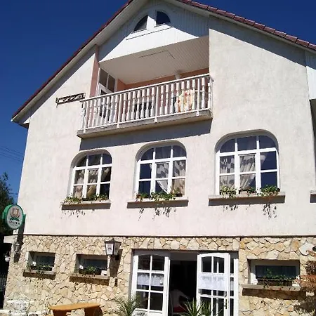 Familia Vendeghaz Vendégház Balatonfüred